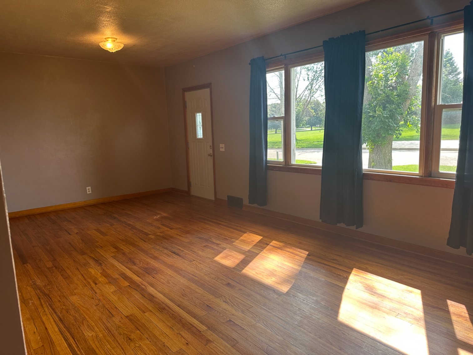 Image for 307 West Main Street, Early!