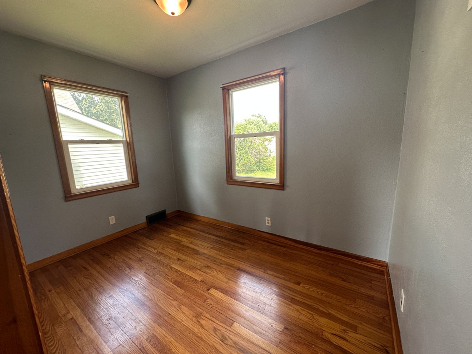 Image for 307 West Main Street, Early!