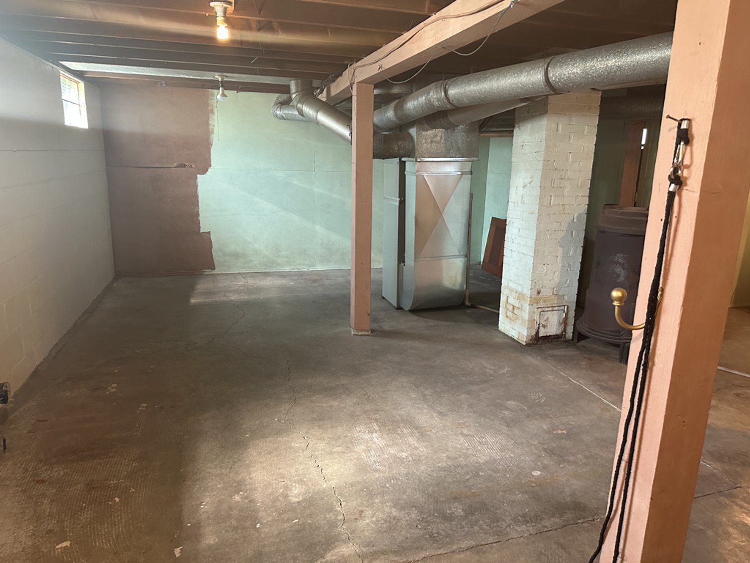 Image for 307 West Main Street, Early!