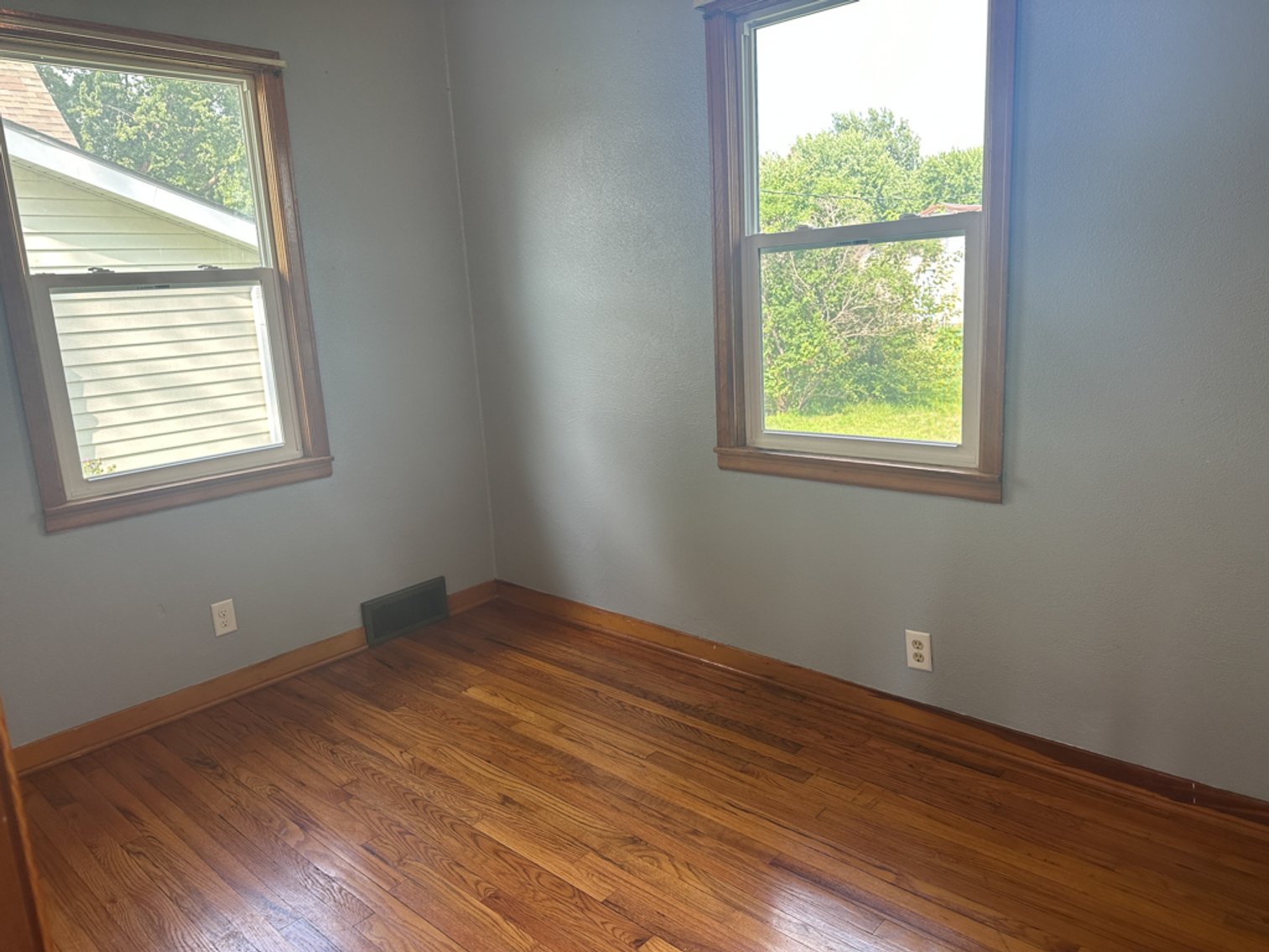 Image for 307 West Main Street, Early!