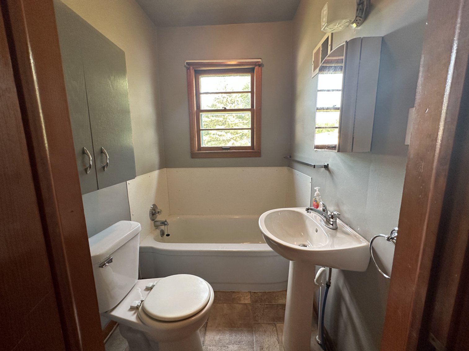 Image for 307 West Main Street, Early!