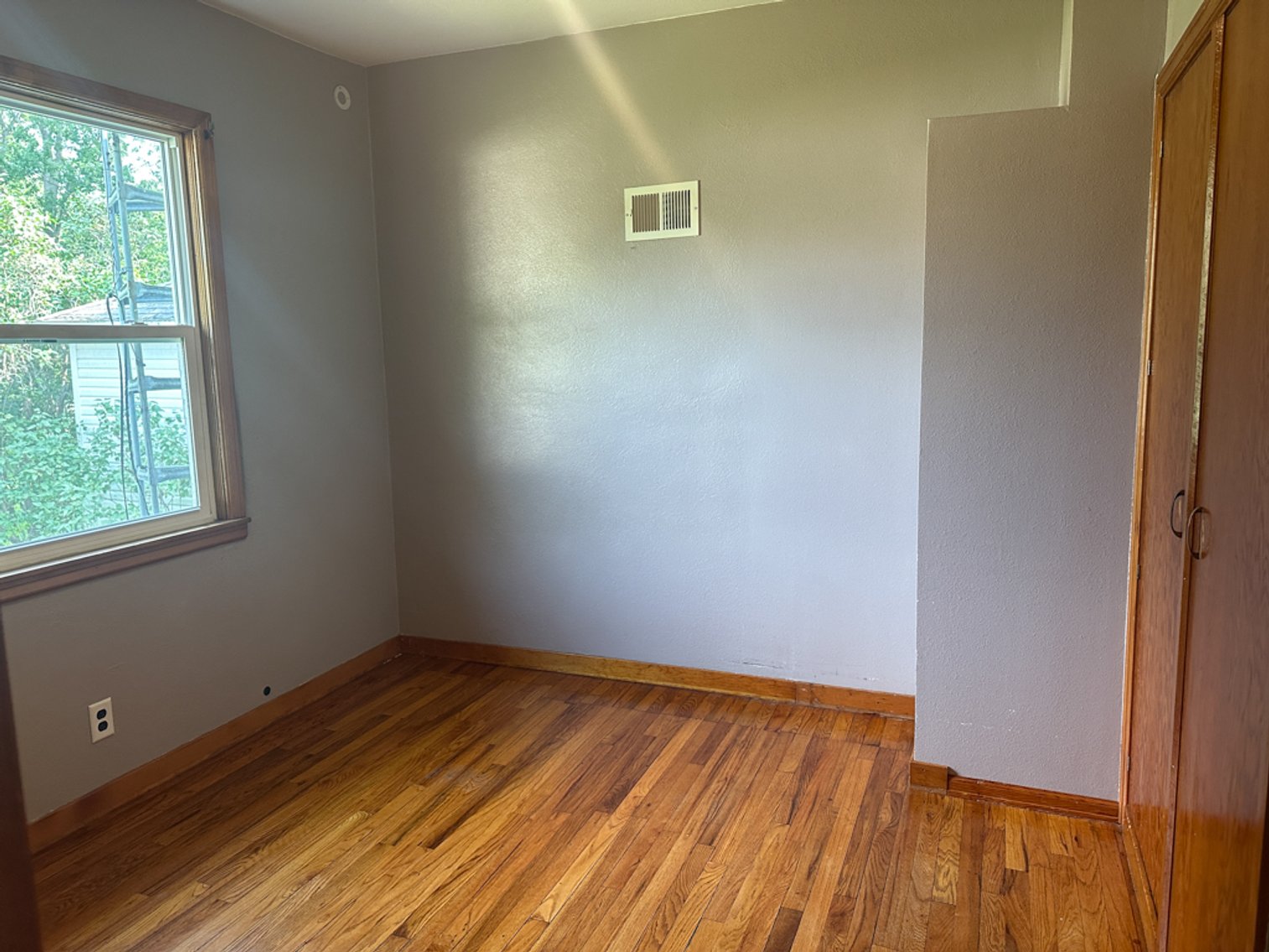 Image for 307 West Main Street, Early!