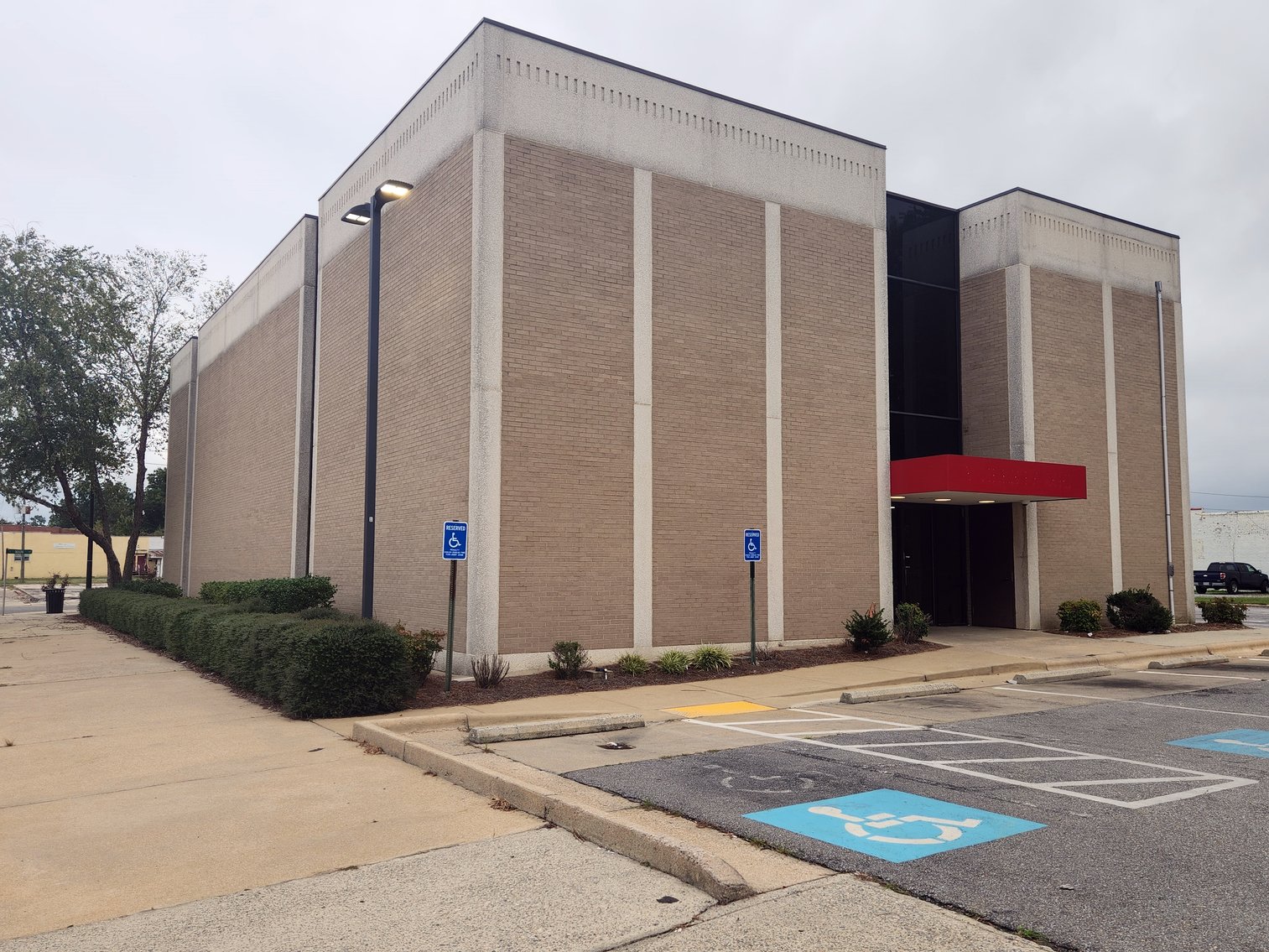 Image for Ahoskie, NC: 9,440±SF Former Bank Branch on 1± Acres at 300 Main St. (Hertford County)