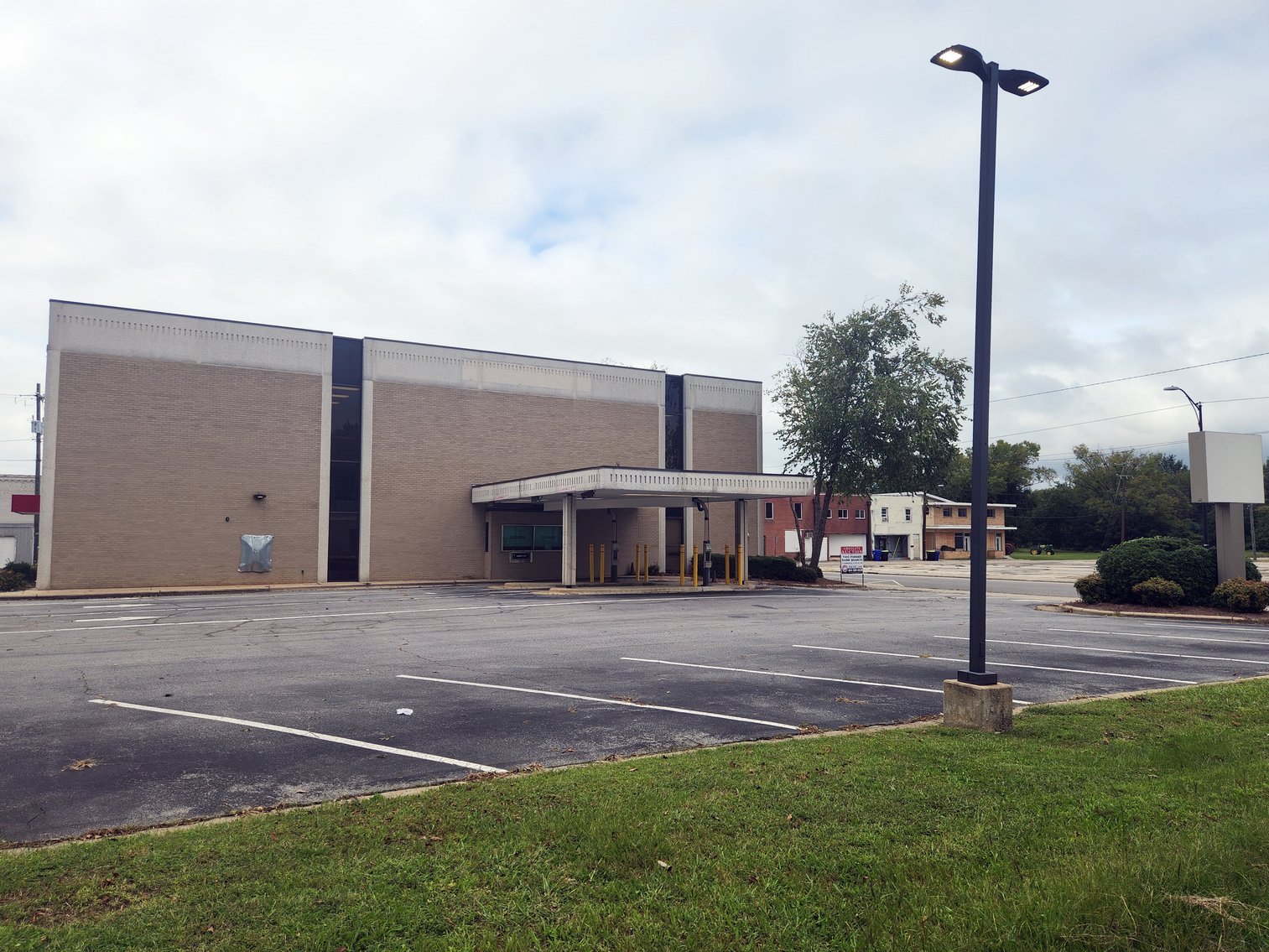 Image for Ahoskie, NC: 9,440±SF Former Bank Branch on 1± Acres at 300 Main St. (Hertford County)