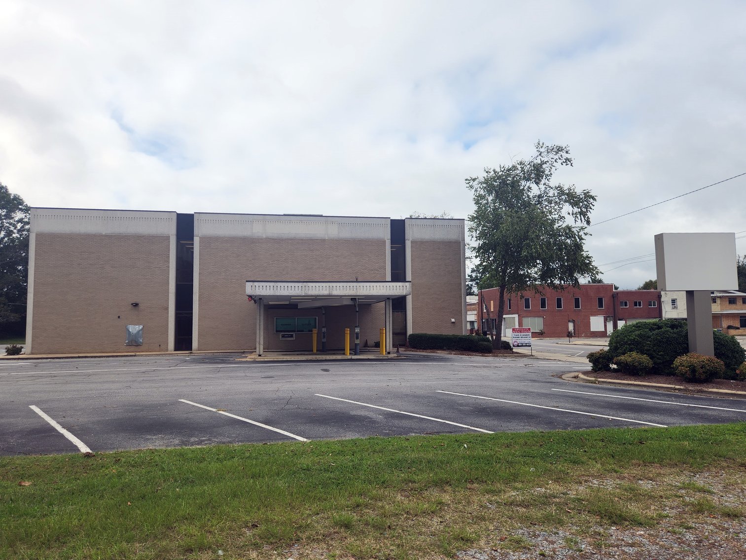 Image for Ahoskie, NC: 9,440±SF Former Bank Branch on 1± Acres at 300 Main St. (Hertford County)