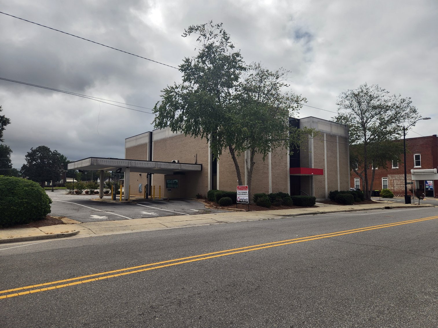Image for Ahoskie, NC: 9,440±SF Former Bank Branch on 1± Acres at 300 Main St. (Hertford County)