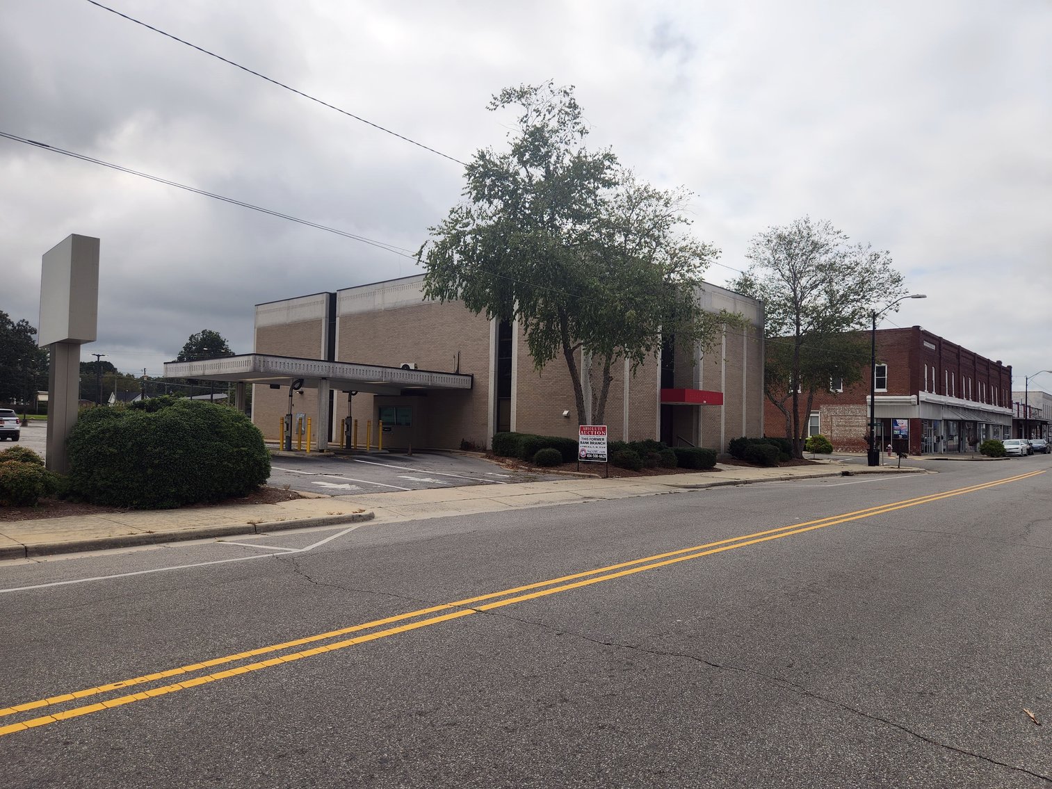 Image for Ahoskie, NC: 9,440±SF Former Bank Branch on 1± Acres at 300 Main St. (Hertford County)