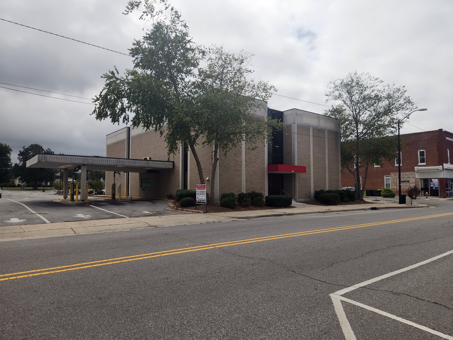 Image for Ahoskie, NC: 9,440±SF Former Bank Branch on 1± Acres at 300 Main St. (Hertford County)