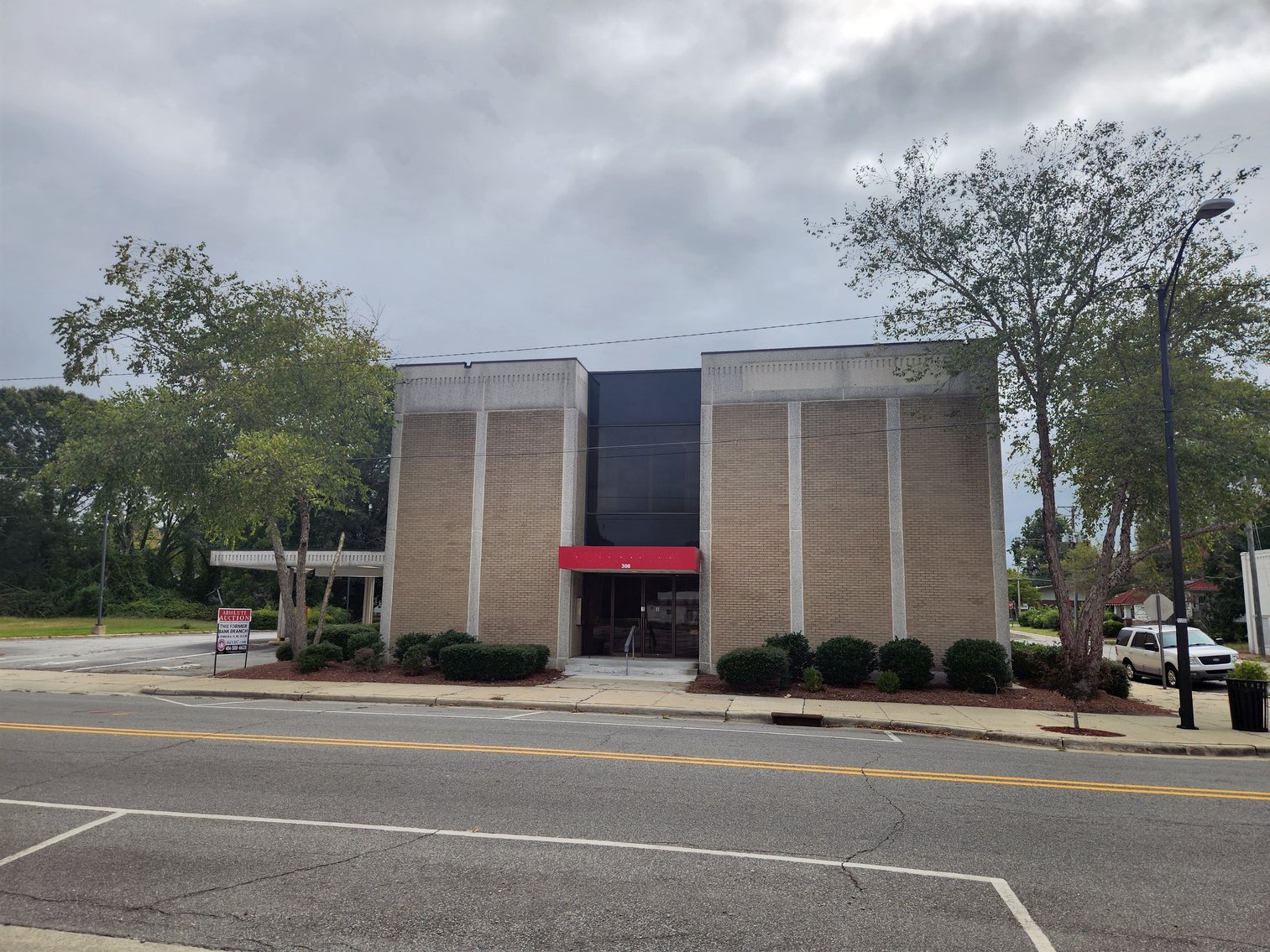 Image for Ahoskie, NC: 9,440±SF Former Bank Branch on 1± Acres at 300 Main St. (Hertford County)