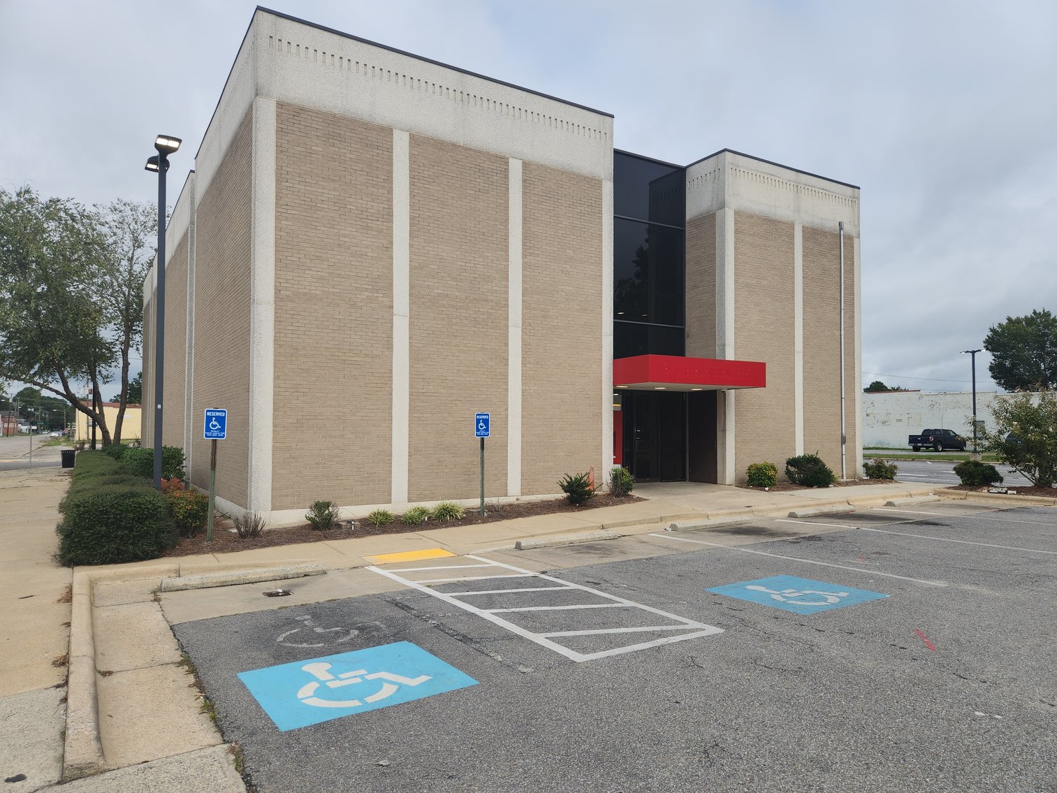 Image for Ahoskie, NC: 9,440±SF Former Bank Branch on 1± Acres at 300 Main St. (Hertford County)