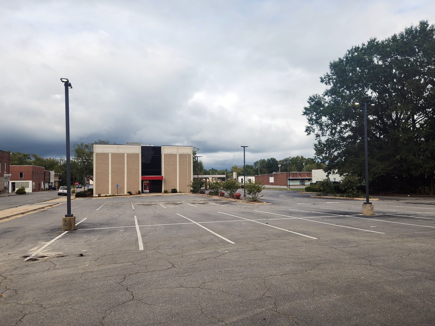 Image for Ahoskie, NC: 9,440±SF Former Bank Branch on 1± Acres at 300 Main St. (Hertford County)