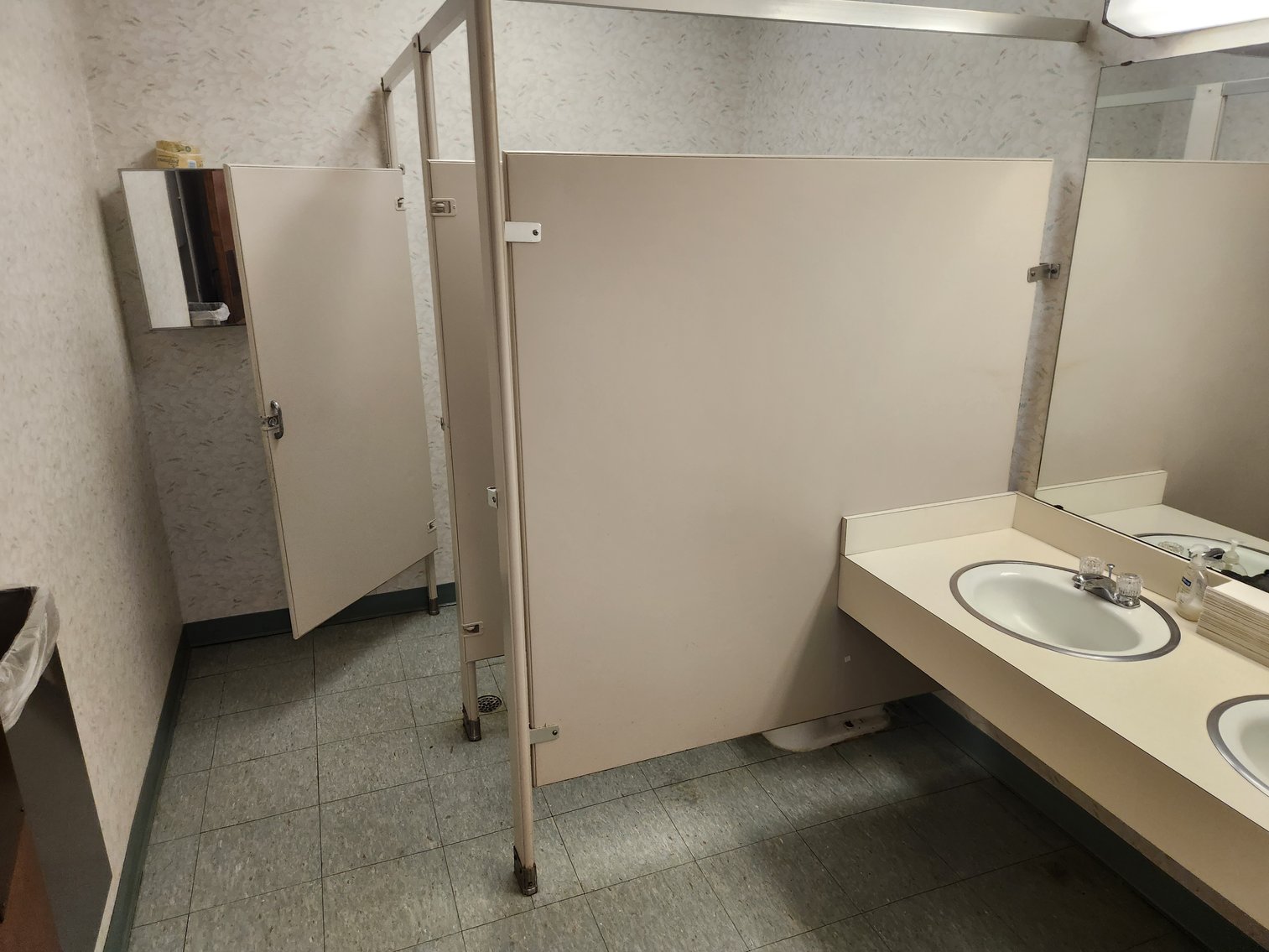 Image for Ahoskie, NC: 9,440±SF Former Bank Branch on 1± Acres at 300 Main St. (Hertford County)