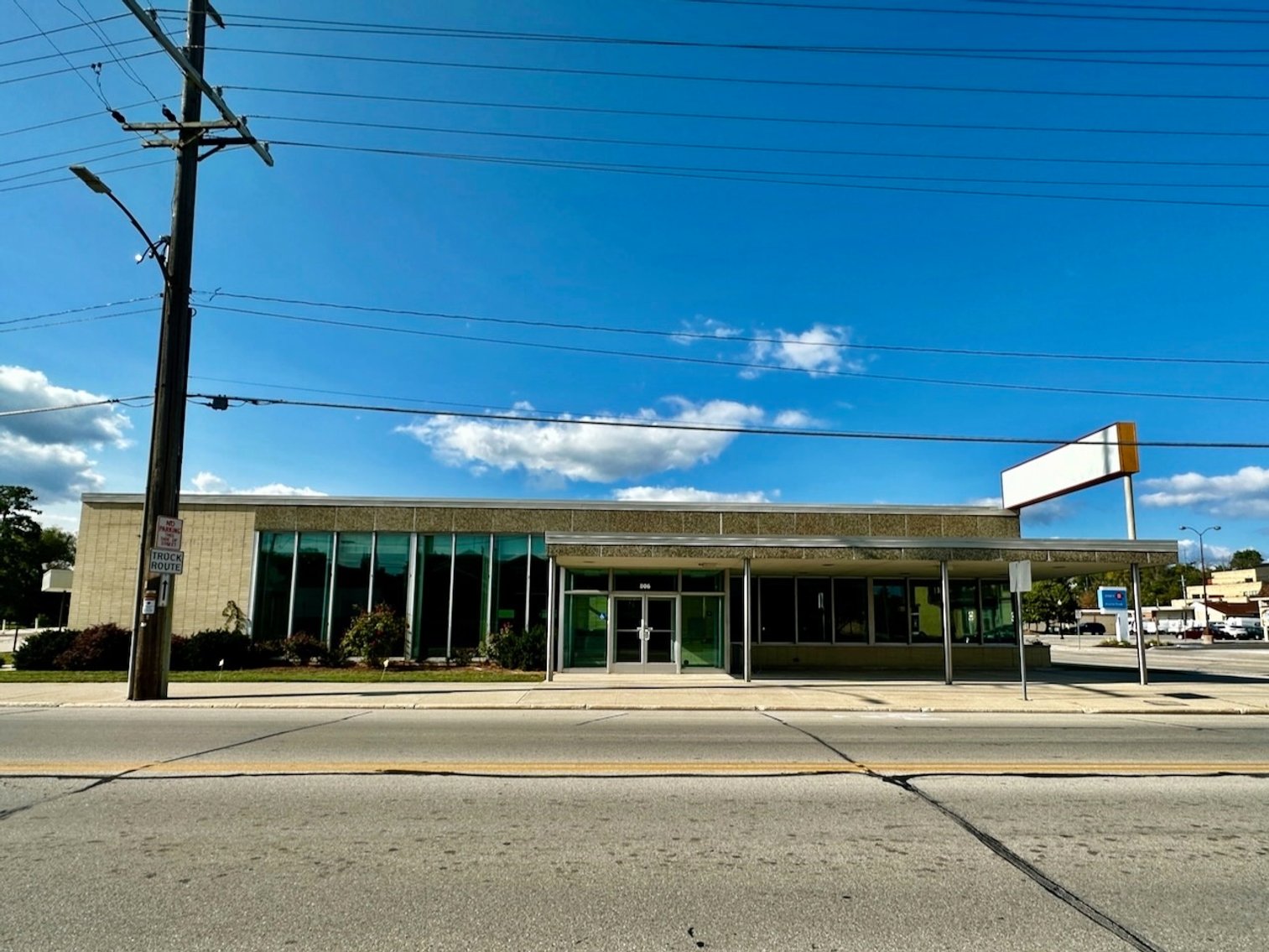 Image for Sheboygan Falls, WI: 5,835± SF Footprint Former Bank Branch on .5± Acre at 806 Monroe St. (Sheboygan County)