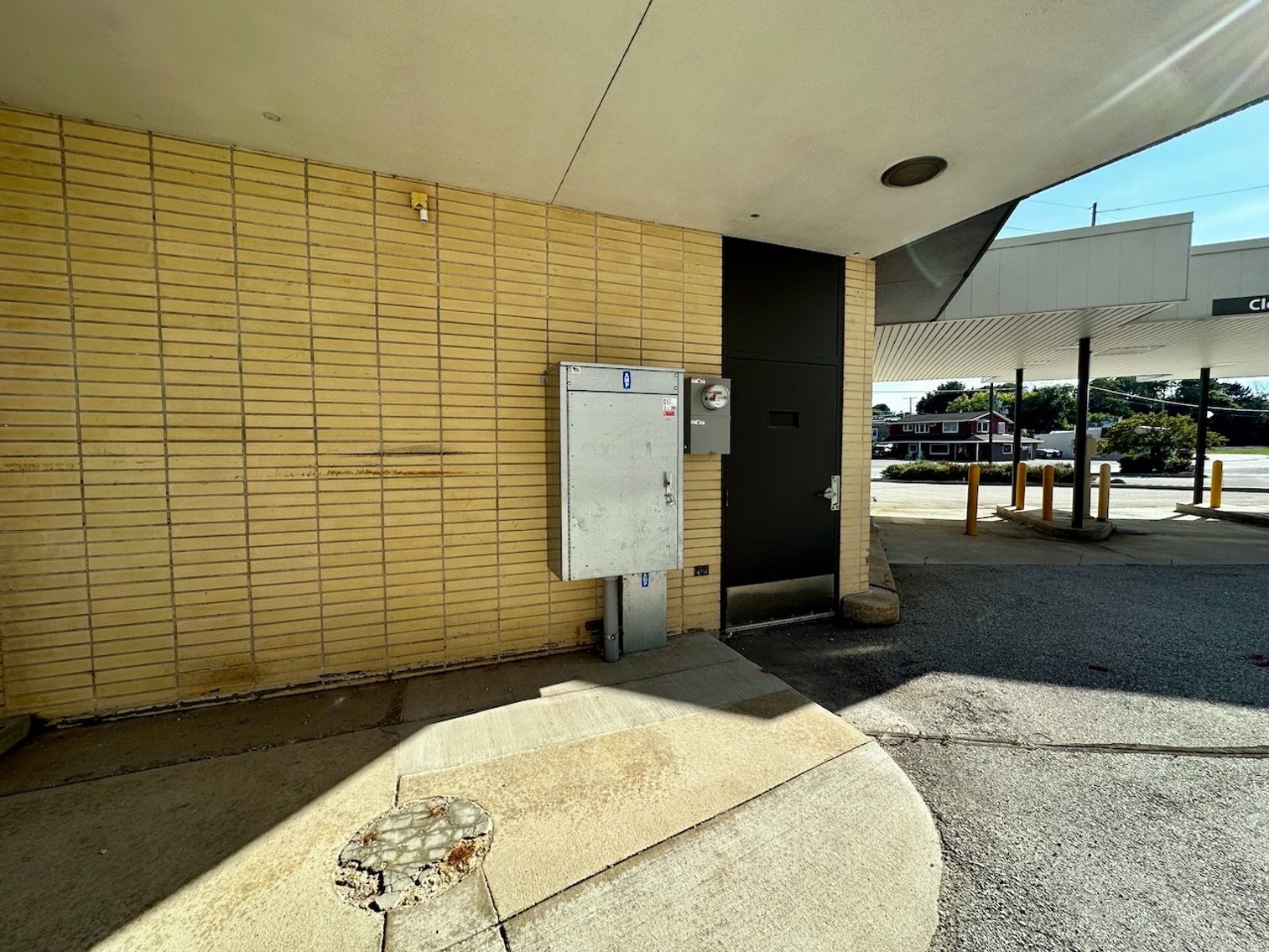 Image for Sheboygan Falls, WI: 5,835± SF Footprint Former Bank Branch on .5± Acre at 806 Monroe St. (Sheboygan County)