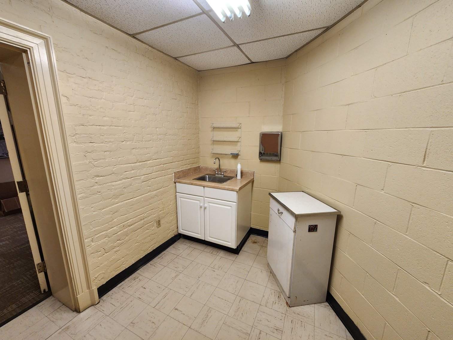 Image for Winnsboro, SC: 10,164±SF Footprint Former Bank Branch on 1± Acre at 101 N Congress St. (Fairfield County)