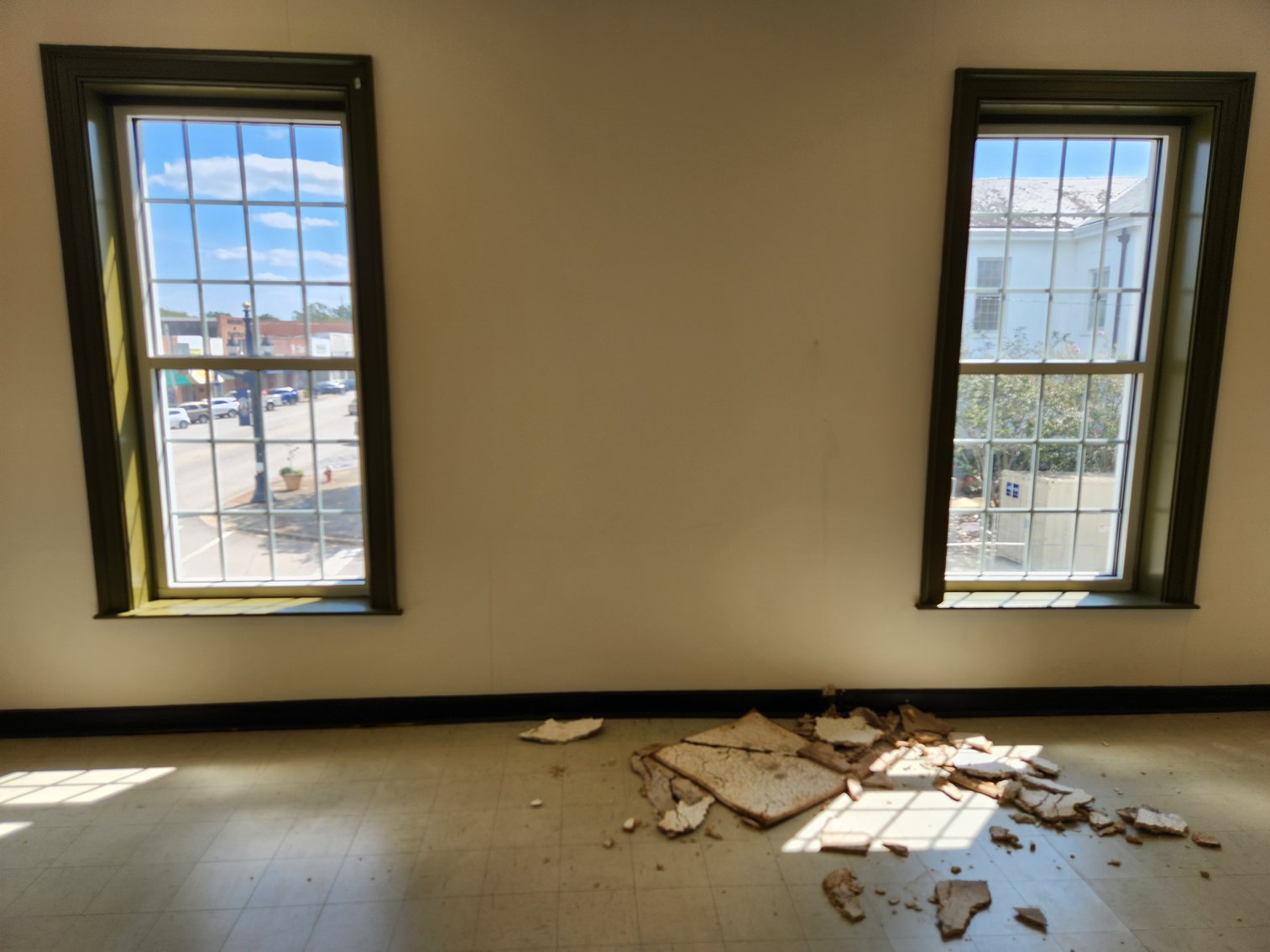 Image for Winnsboro, SC: 10,164±SF Footprint Former Bank Branch on 1± Acre at 101 N Congress St. (Fairfield County)