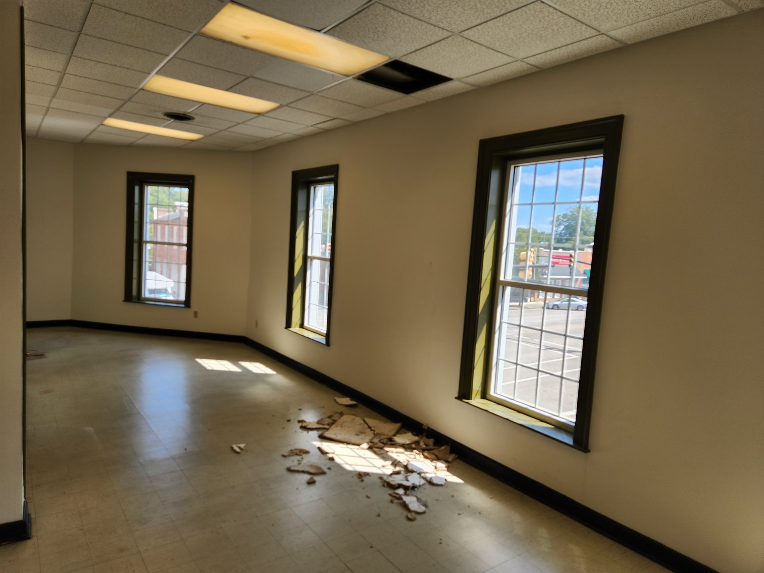 Image for Winnsboro, SC: 10,164±SF Footprint Former Bank Branch on 1± Acre at 101 N Congress St. (Fairfield County)