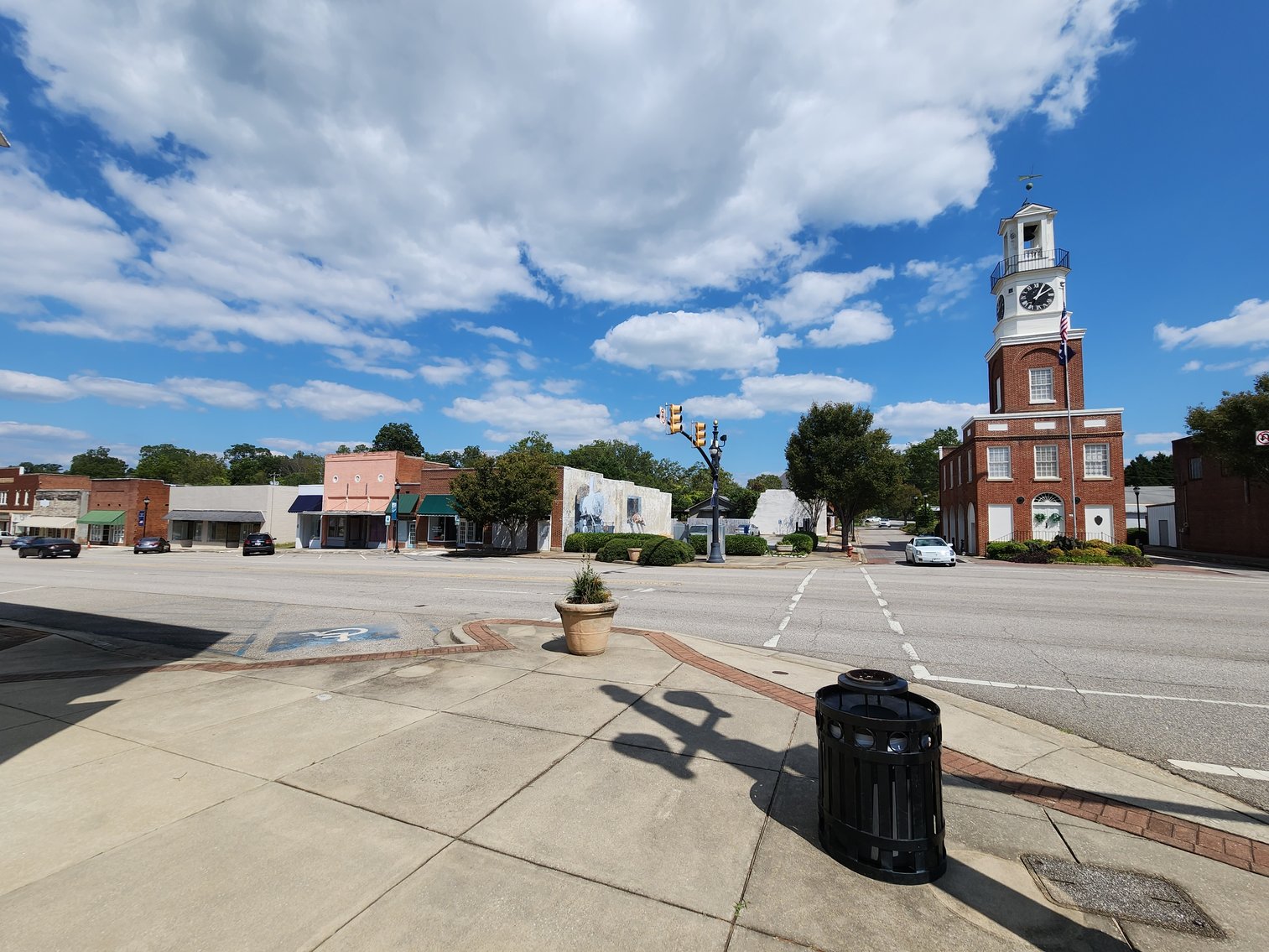 Image for Winnsboro, SC: 10,164±SF Footprint Former Bank Branch on 1± Acre at 101 N Congress St. (Fairfield County)