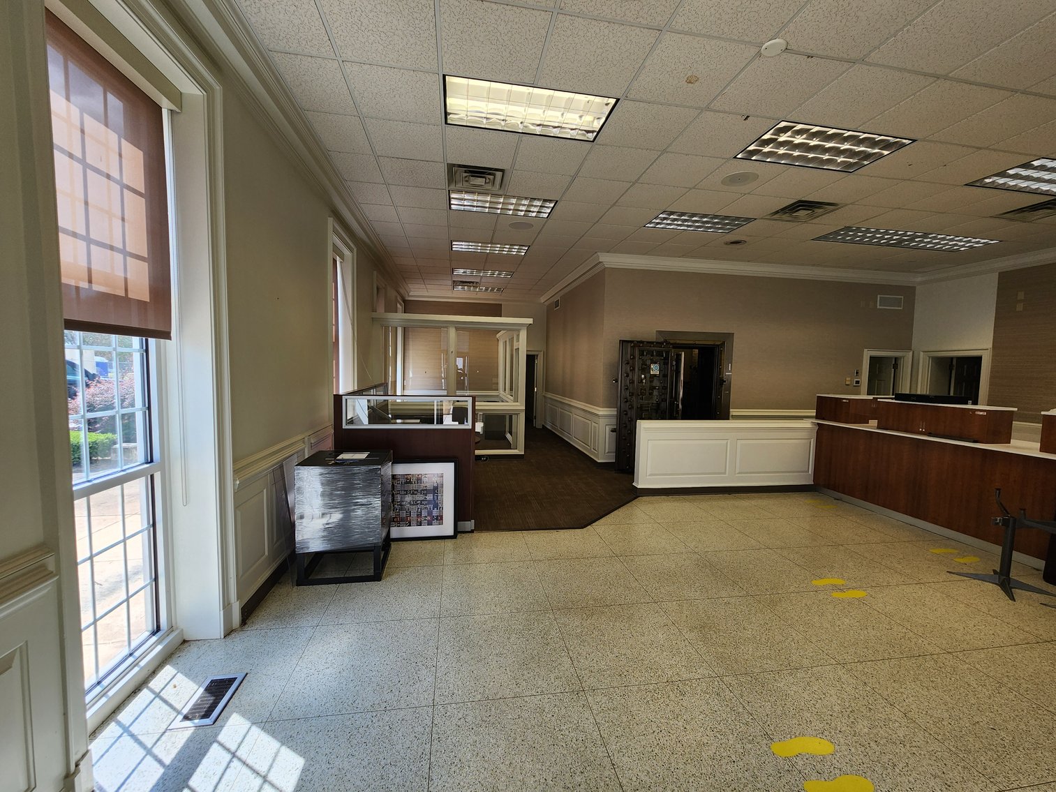 Image for Winnsboro, SC: 10,164±SF Footprint Former Bank Branch on 1± Acre at 101 N Congress St. (Fairfield County)
