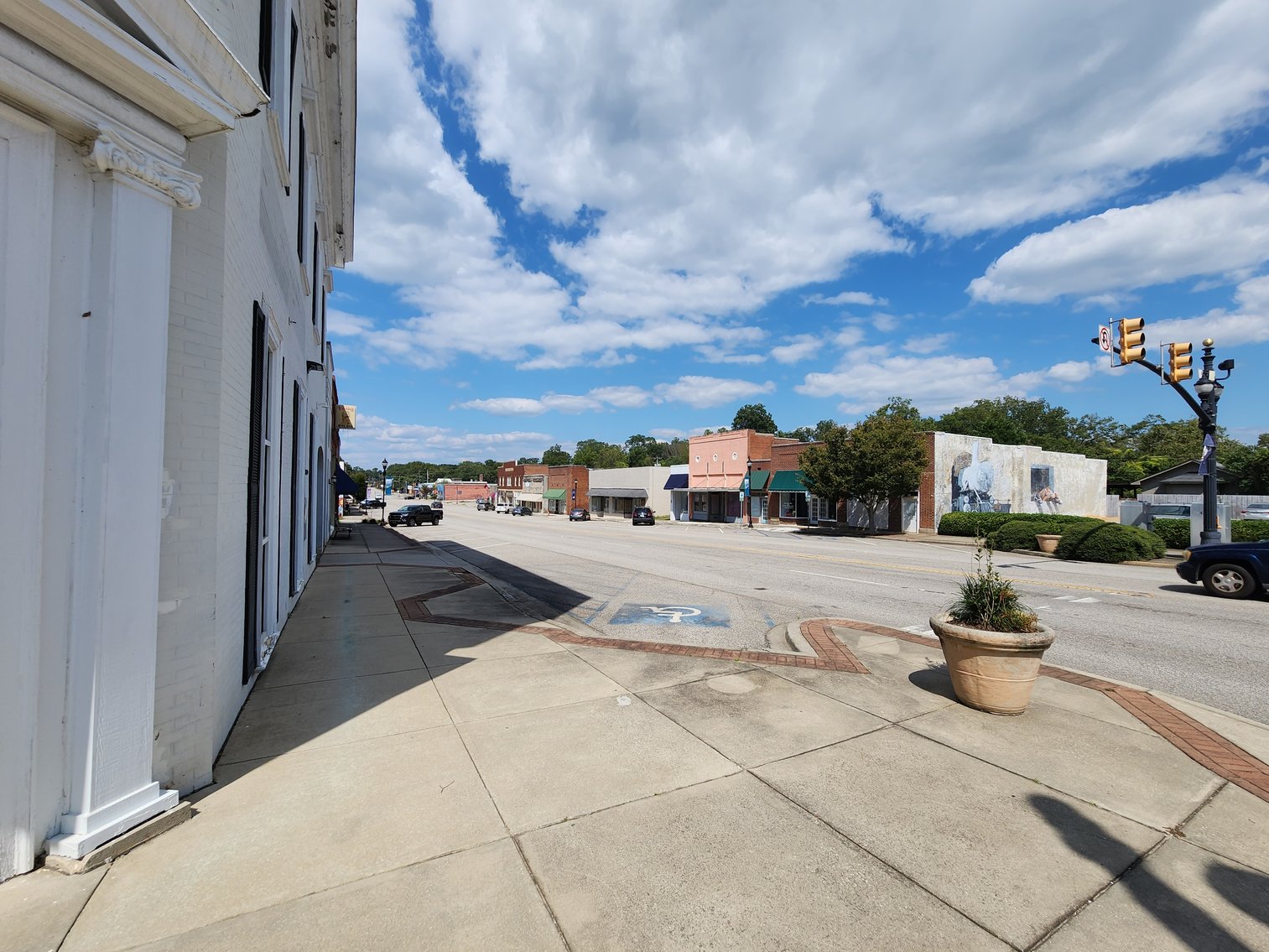 Image for Winnsboro, SC: 10,164±SF Footprint Former Bank Branch on 1± Acre at 101 N Congress St. (Fairfield County)