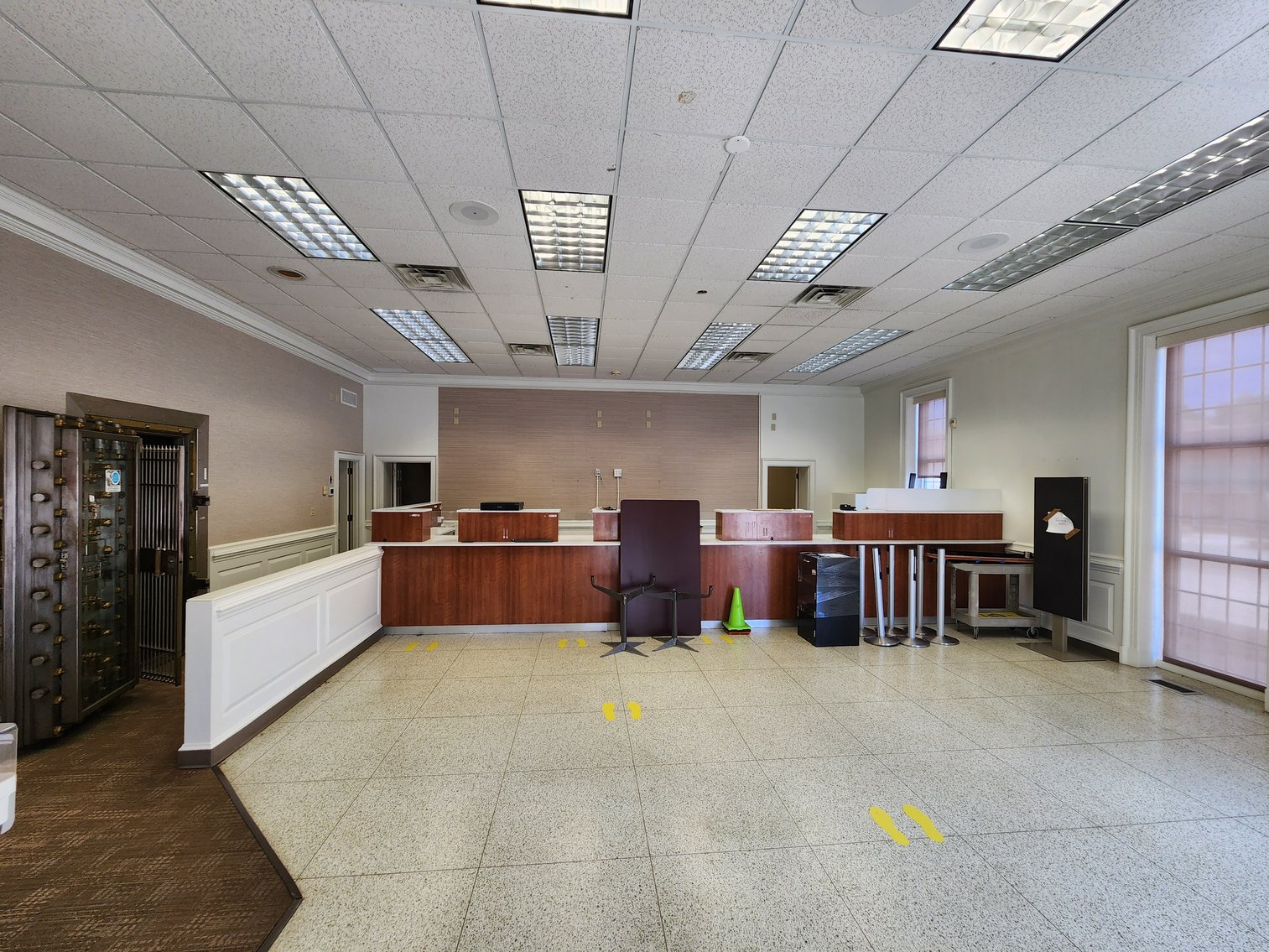 Image for Winnsboro, SC: 10,164±SF Footprint Former Bank Branch on 1± Acre at 101 N Congress St. (Fairfield County)