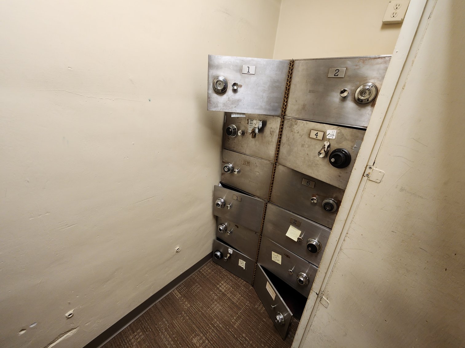 Image for Winnsboro, SC: 10,164±SF Footprint Former Bank Branch on 1± Acre at 101 N Congress St. (Fairfield County)