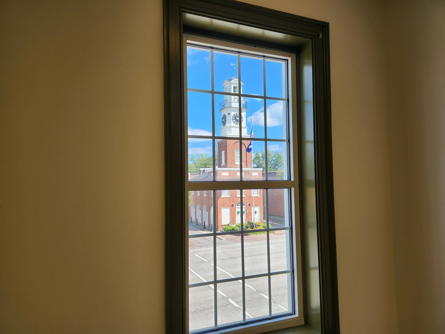 Image for Winnsboro, SC: 10,164±SF Footprint Former Bank Branch on 1± Acre at 101 N Congress St. (Fairfield County)