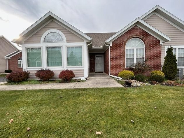 68 Summerfield Blvd Bowling Green, OH  43402