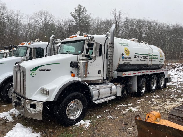 Mack Granite Dump Trucks & Kenworth T800 Sewer Vac Trucks