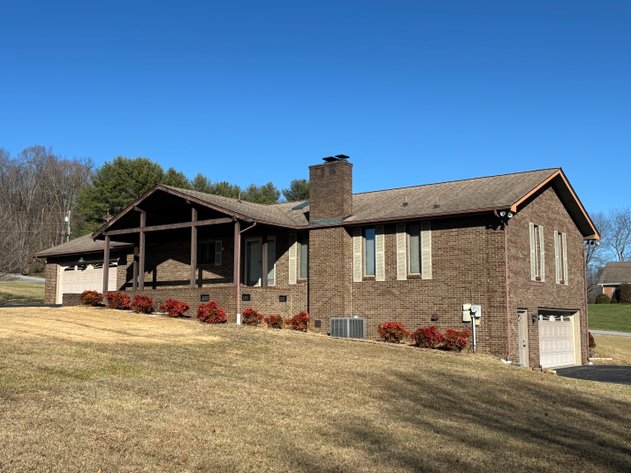 456 CAMELOT DRIVE  BRISTOL, TN 37620