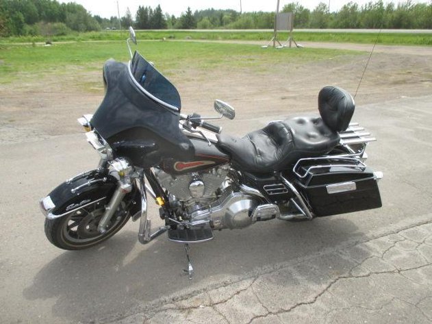 DATE CHANGE SEE TERMS: HERMANTOWN DO-BID.COM: 27ft. BOAT, GOOSENECK TRAILER & HARLEY-DAVIDSON MOTORCYCLE ONLINE AUCTION