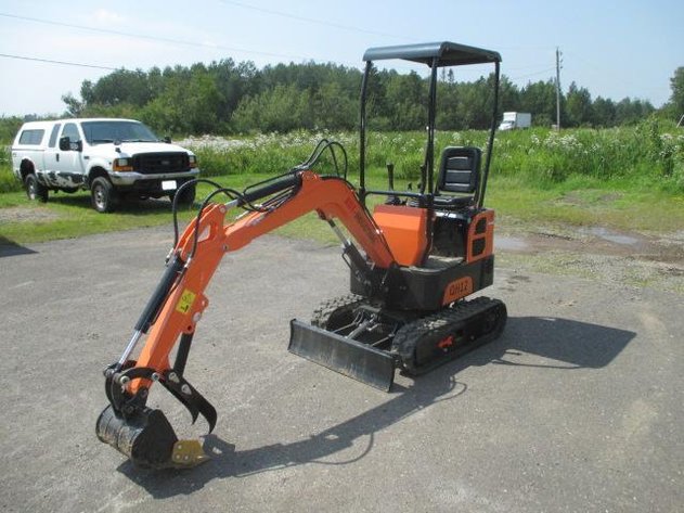 HERMANTOWN DO-BID.COM: EXCAVATOR, FURNITURE, SHOP ITEMS & MORE ONLINE AUCTION