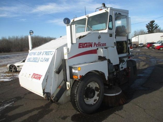 HERMANTOWN DO-BID.COM: STREET SWEEPER & VEHICLE ✧ ONLINE AUCTION