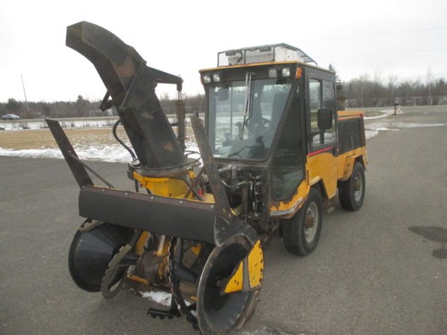 HERMANTOWN DO-BID.COM: TRACTOR, UTILITY CART, TAR TRAILER & MORE ONLINE AUCTION