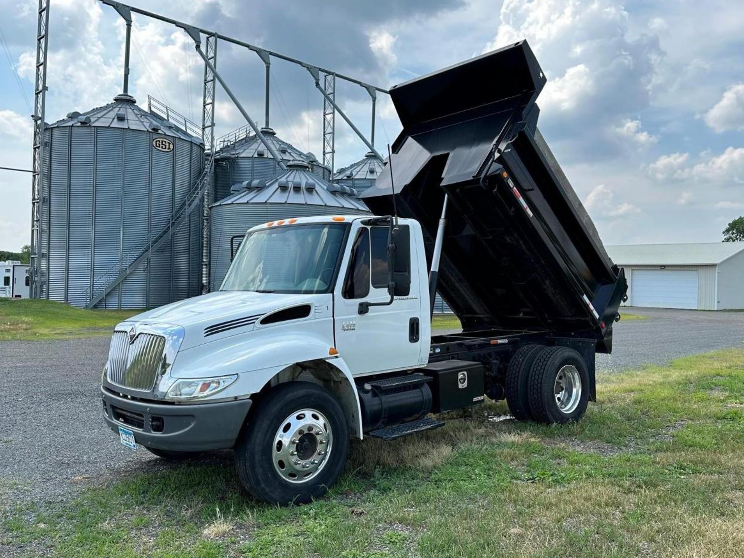 2003 International 4400 SBA 4X2 Dump Truck