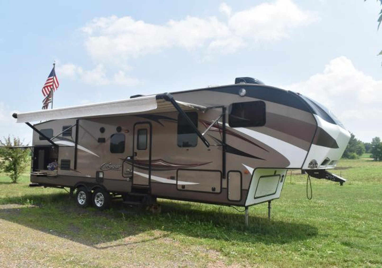 1986 Chevrolet Corvette & Recreational Vehicles