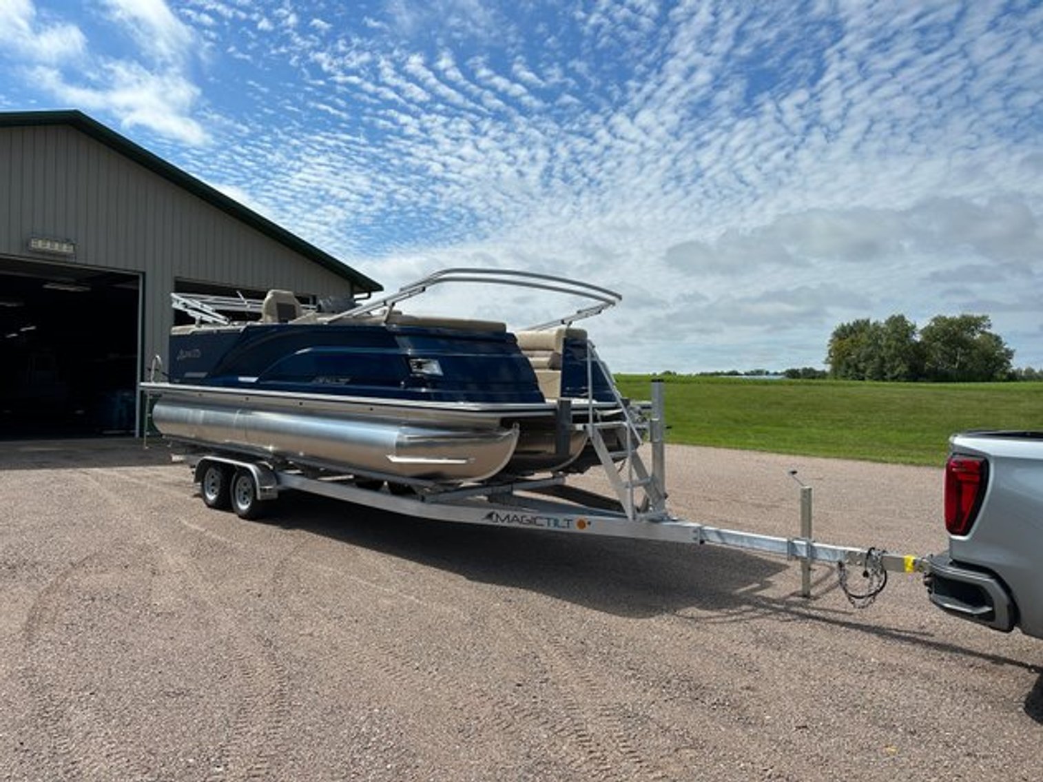 (3) New Campers & (2) New 2023 Silverwave 2210 CLS Pontoons (127101)