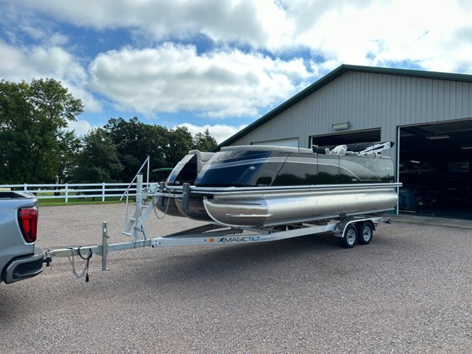 (3) New Campers & (2) New 2023 Silverwave 2210 CLS Pontoons