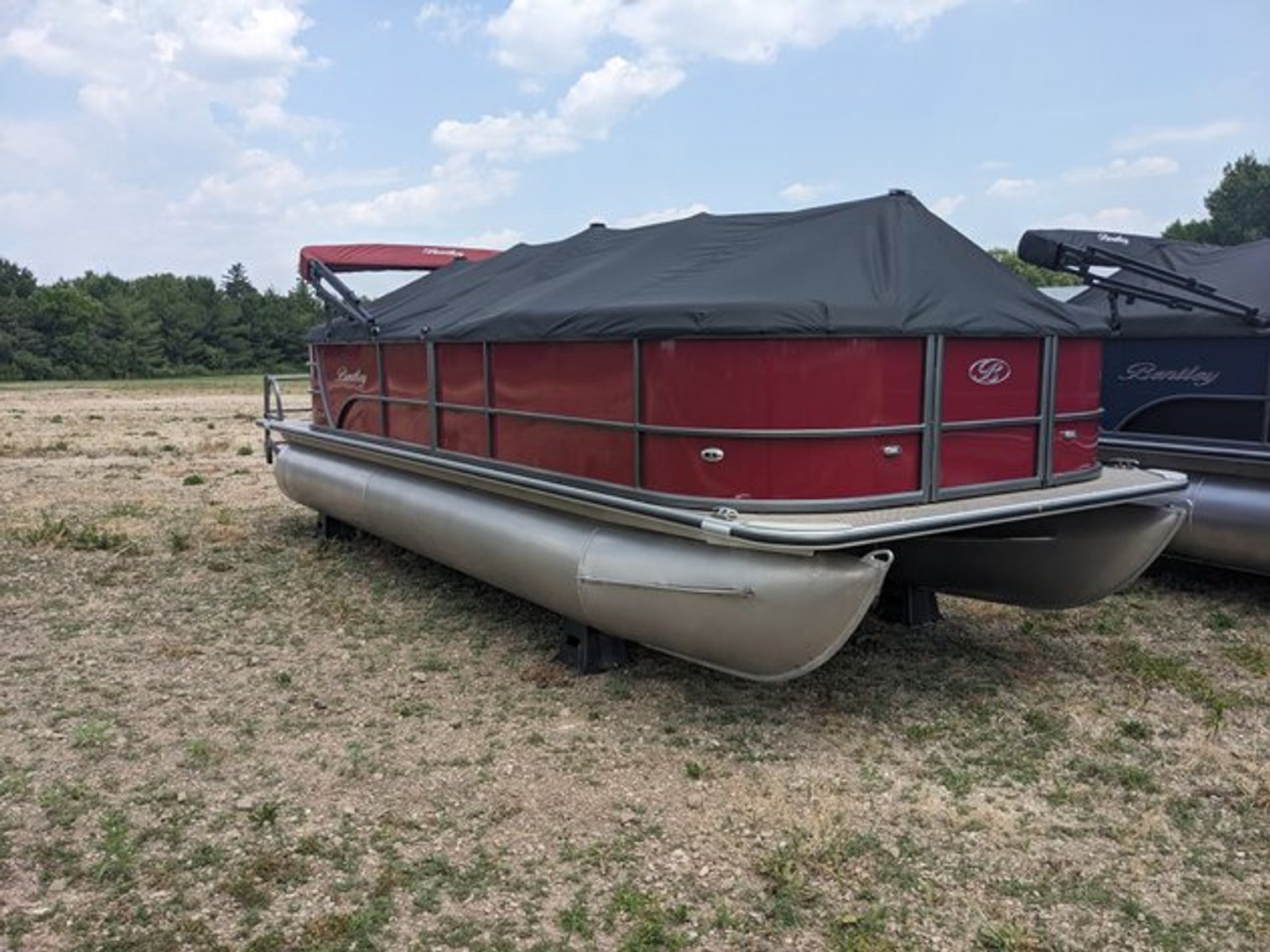 (4) 2023 Bentley Pontoons, 1996 Wellcraft Excel, 1998 Wellcraft Eclipse Boat