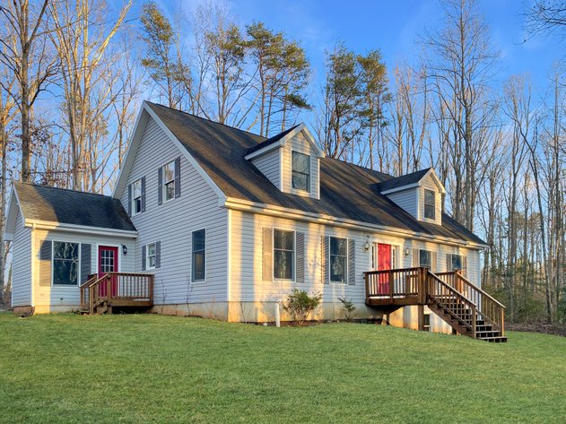 5 BR/2.5 BA Home w/Walk-Out Basement & Barn on 7.71 +/- Acres in Spotsylvania County Only Minutes from Lake Anna