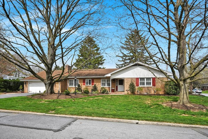 4 BR/2.5 BA Brick Ranch Style Home w/Basement on Large In-Town Lot in Palmyra, PA