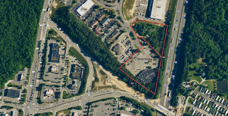 COMMERCIAL REAL ESTATE:  7.5 +/- Acres w/28,000 +/- sf. Building, 224 Parking Spaces & 900' +/- of I-95 Frontage in Fredericksburg, VA!!  ONLINE ONLY BIDDING!!