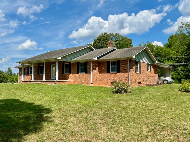 3 BR/2 BA Brick Home w/Walk-Out Basement on 5 +/- Acres in Madison County, VA--SELLING to the HIGHEST BIDDER!!