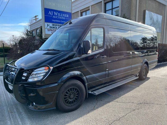 2013 Mercedes-Benz Sprinter 2500 Executive Coach