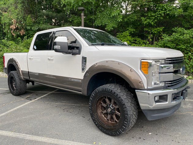 2017 Ford Super Duty F-350 Lariat 4 Door Crew Cab