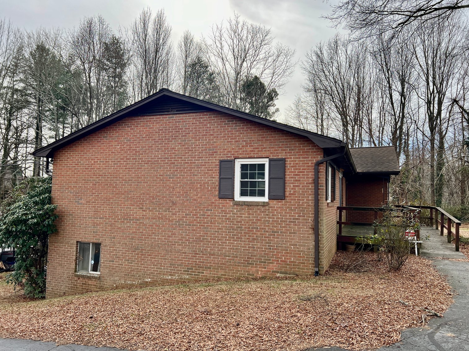 Adorable Brick Home in Taylorsville, NC Auction