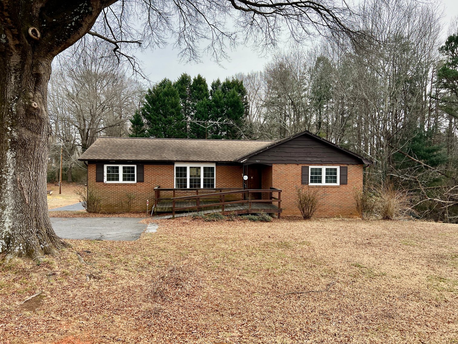 Adorable Brick Home in Taylorsville, NC Auction