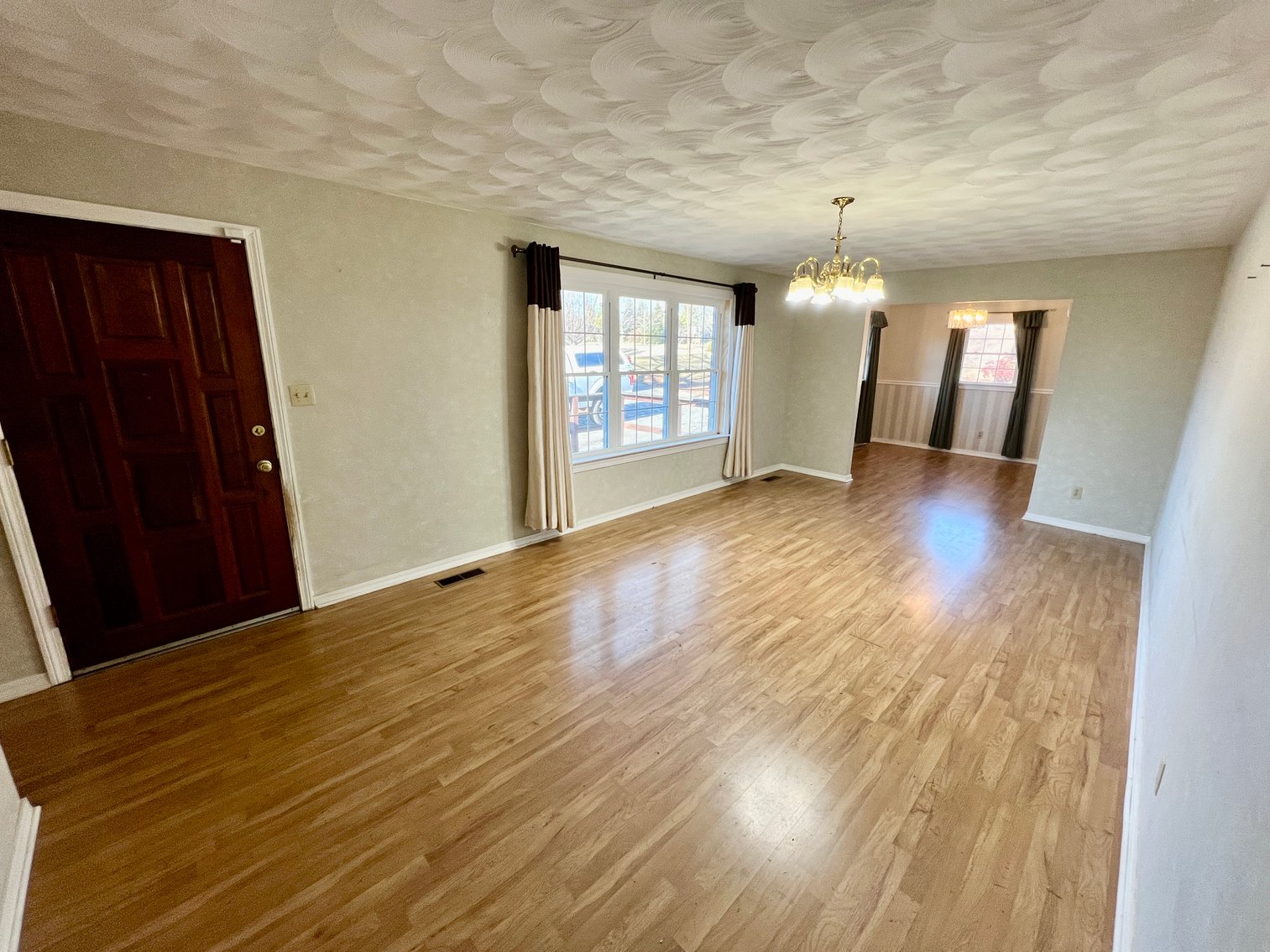 Adorable Brick Home in Taylorsville, NC Auction