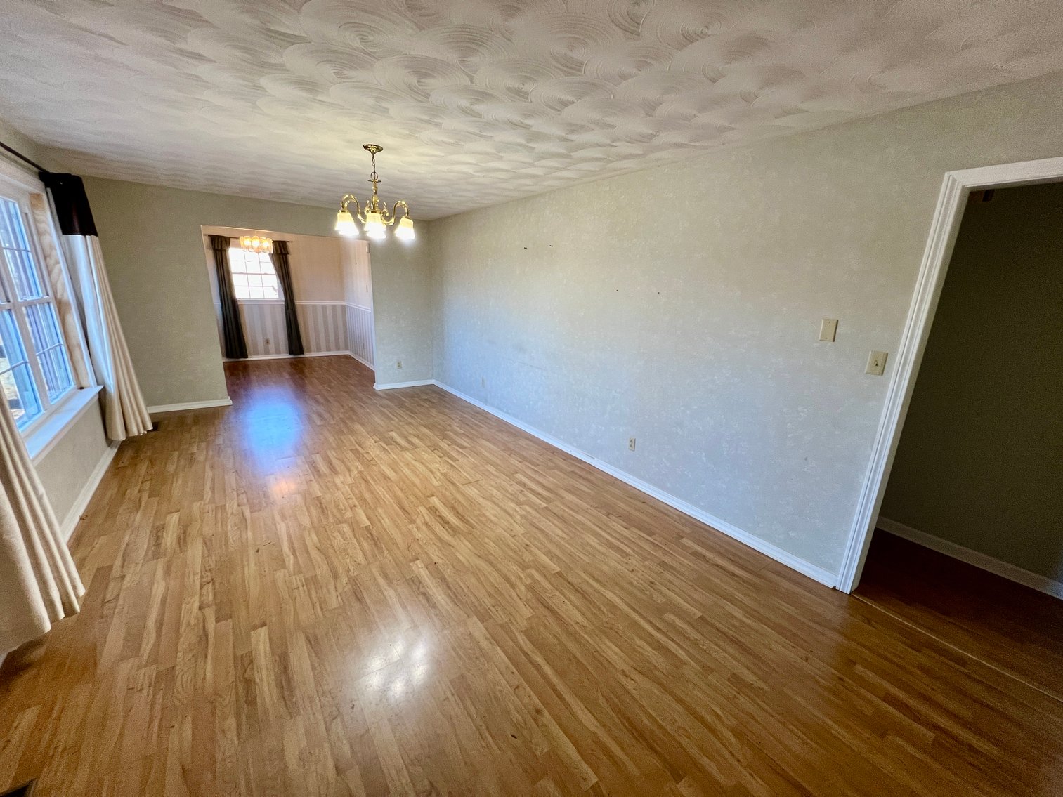 Adorable Brick Home in Taylorsville, NC Auction