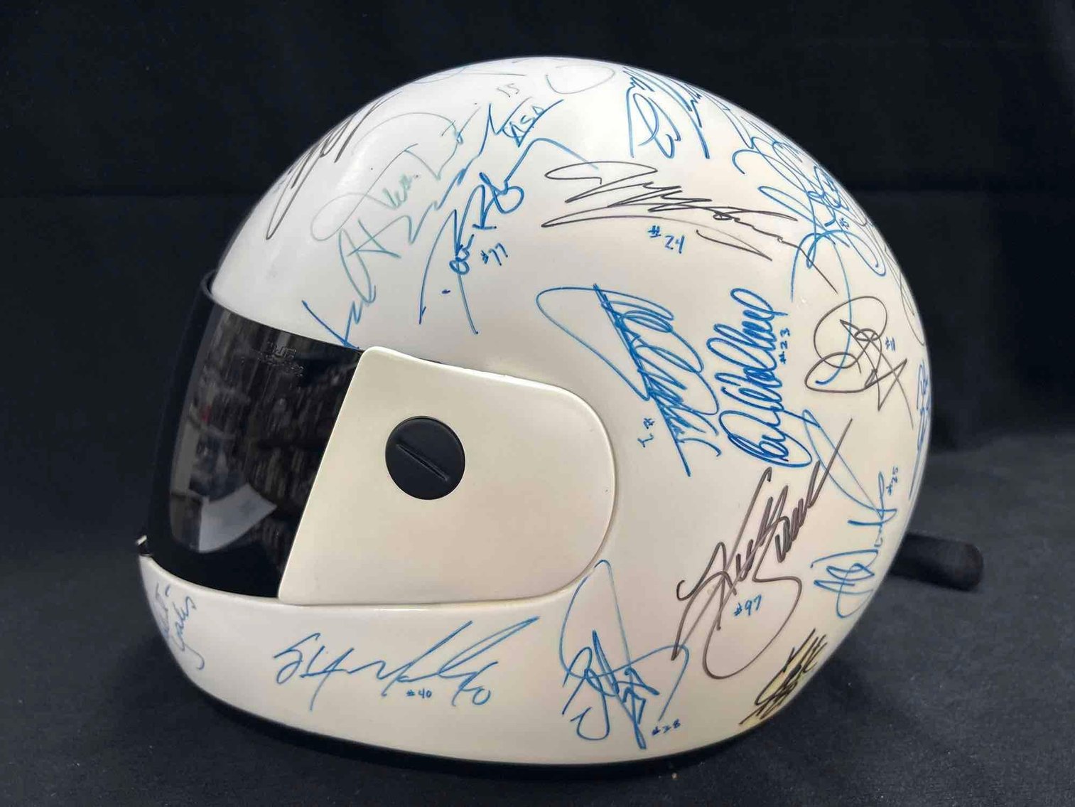 Victory Lane Collectibles Auction (Nascar, Sports Collectibles, Fixtures)